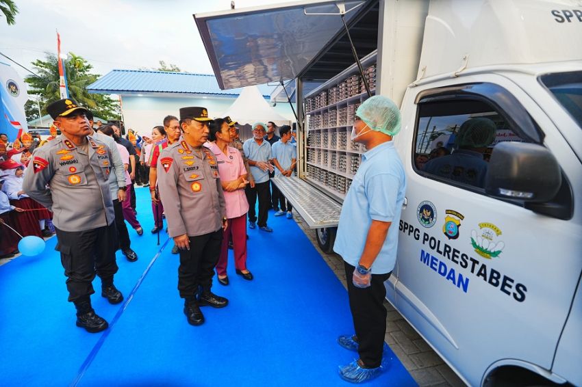 Kapolri Tinjau SPPG Polrestabes Medan