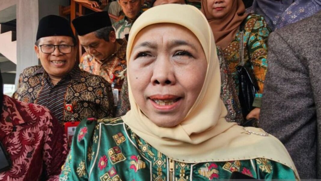 Khofifah Larang Penduduk Jatim Kibarkan Bendera One Piece