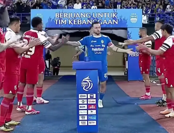 Menang 2-0 Musuh Semen Padang, Persib Bandung Terdegradasi?