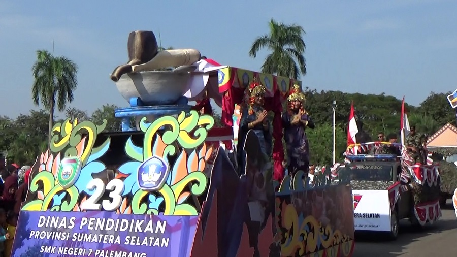 Mobil Karnaval Budaya Disambut Antusias Masyarakat