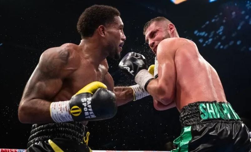 Osleys Iglesias Pukul KO Vladimir Shishkin