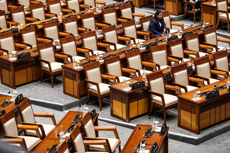 Persyaratan Pendidikan untuk Menjadi Anggota DPR