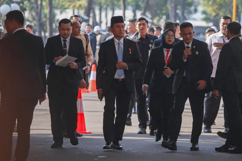 Yusril Sarankan TNI Buka Dialog