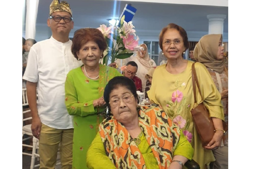 Istri Mantan Wapres Umar Wirahadikusumah Meninggal Dunia