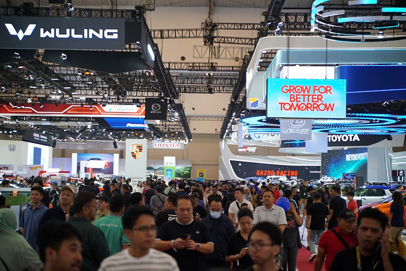 Penjualan Mobil di Indonesia Naik Tipis