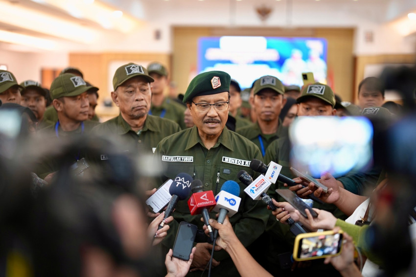 Gus Ipul Buka Suara soal Pencopotan Charles Holland