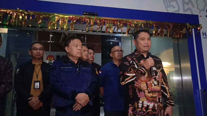 KPK Serahkan 2 Orang yang Terjaring OTT di Banten