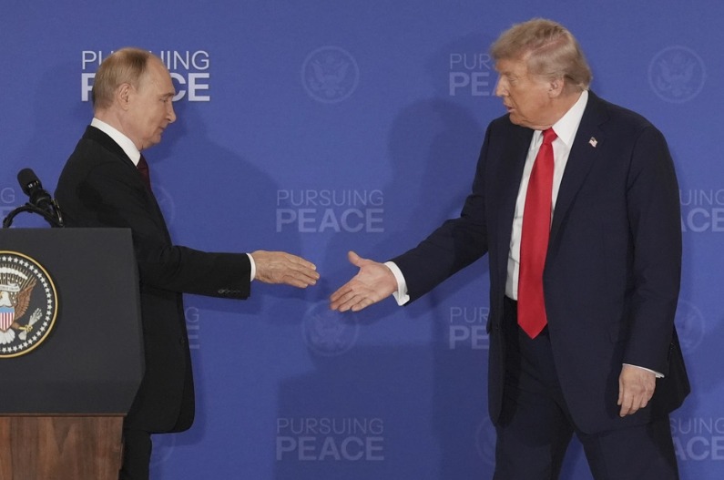 Pertimbangkan Bentuk Alternatif G7