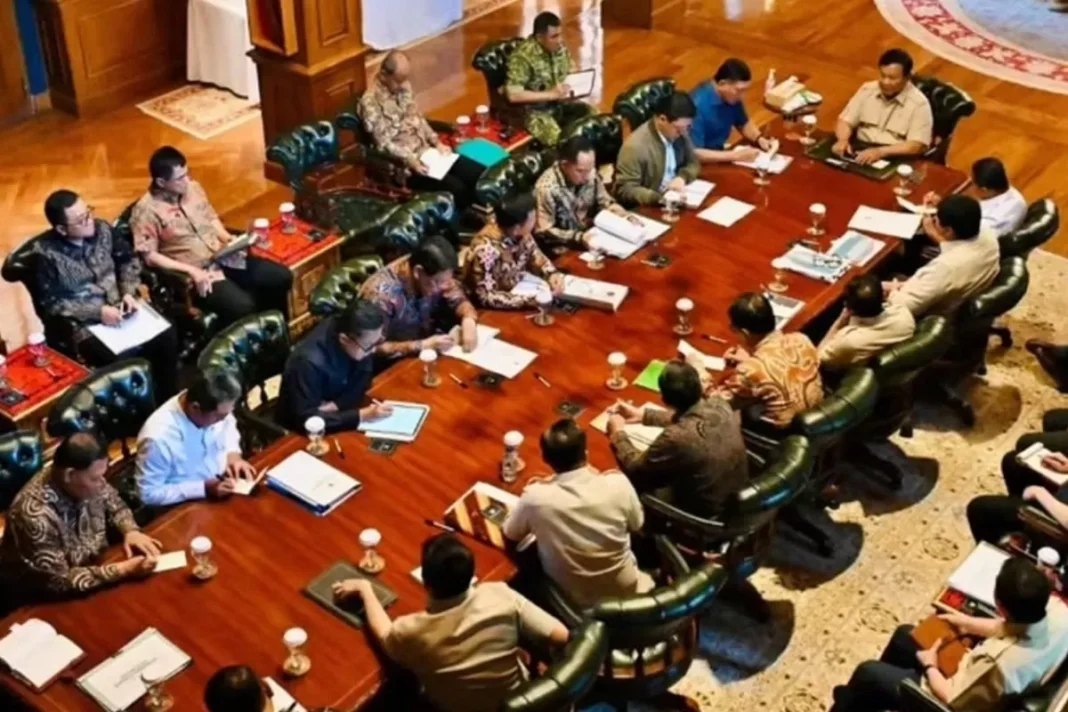 Prabowo Kumpulkan Sejumlah Menteri di Hambalang