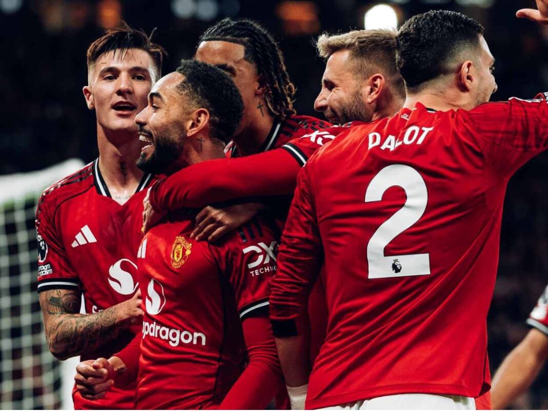 Rooney: Taklukkan Arsenal, Man United Main Luar Biasa di Babak Kedua